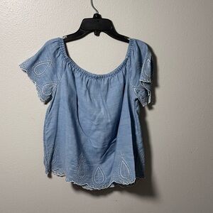 Forever 21 Women‎ Denim Blue Chambray Off Shoulder Top size S